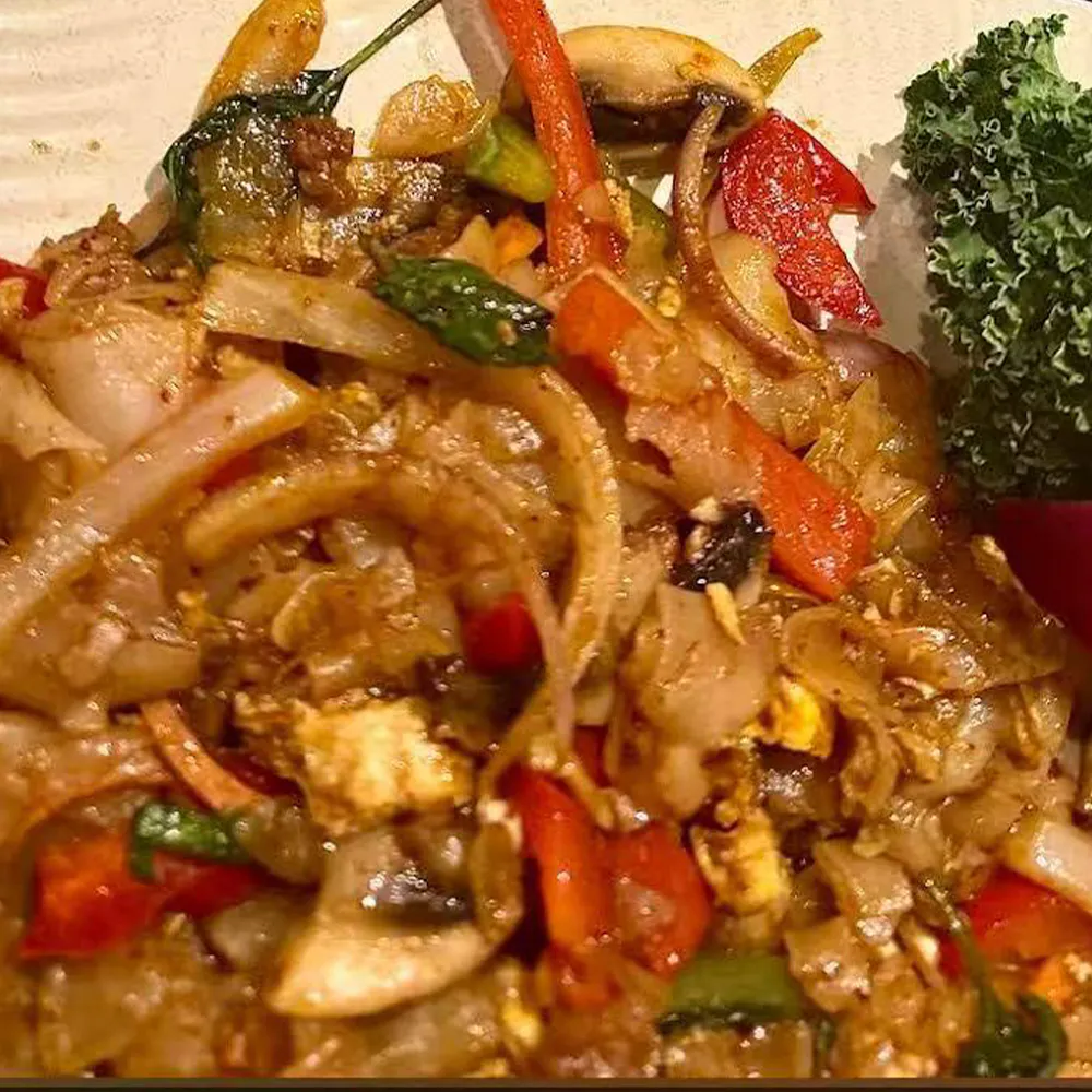 Drunken Noodles at Mei Tzu Sushi Bar & Kitchen, Asian-style Restaurant in East Windsor